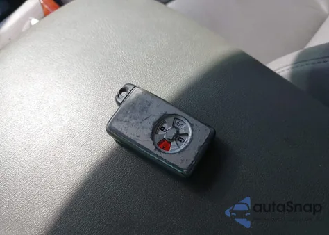 2005 Toyota Avalon Limited z USA, uszkodzony, nr VIN 4T1BK36B85U026077